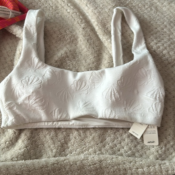 bathing suit top bundle - Picture 3 of 8